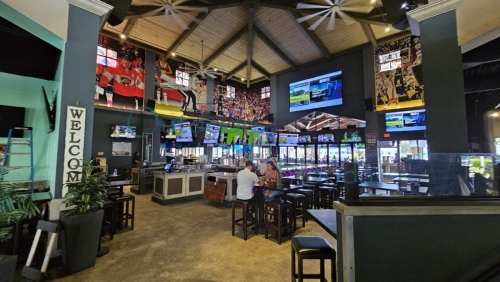 Bokampers-Sports-Bar-Grill-033