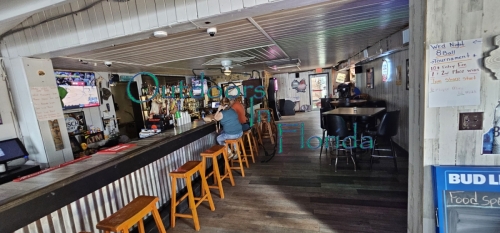 Duckys-Dockside-Bar-Grill-14