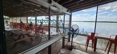 Duckys-Dockside-Bar-Grill-18