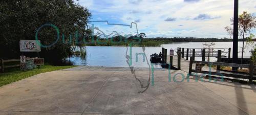 Jiggs-Landing-Outpost-in-Bradinton-Florida-004