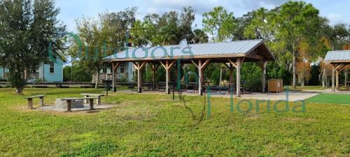 Jiggs-Landing-Outpost-in-Bradinton-Florida-029