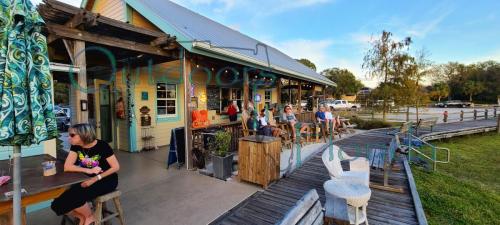 Jiggs-Landing-Outpost-in-Bradinton-Florida-052