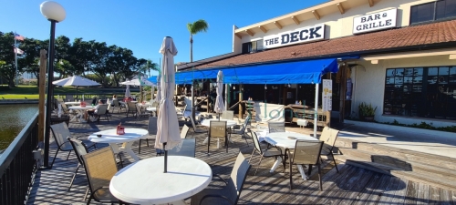 The-Deck-Bar-and-Grillr-0013