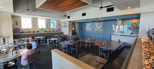 The-Island-Grill-and-Raw-Bar-0035