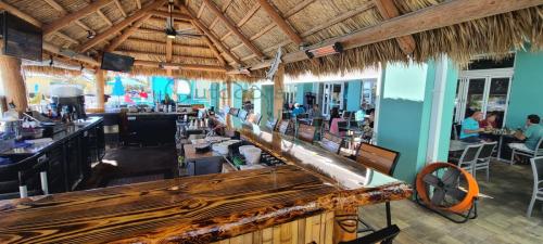 The-Island-Grill-and-Raw-Bar-0043