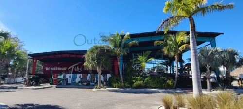 Tiki-Docks-at-the-Skyway-Bridge-0003